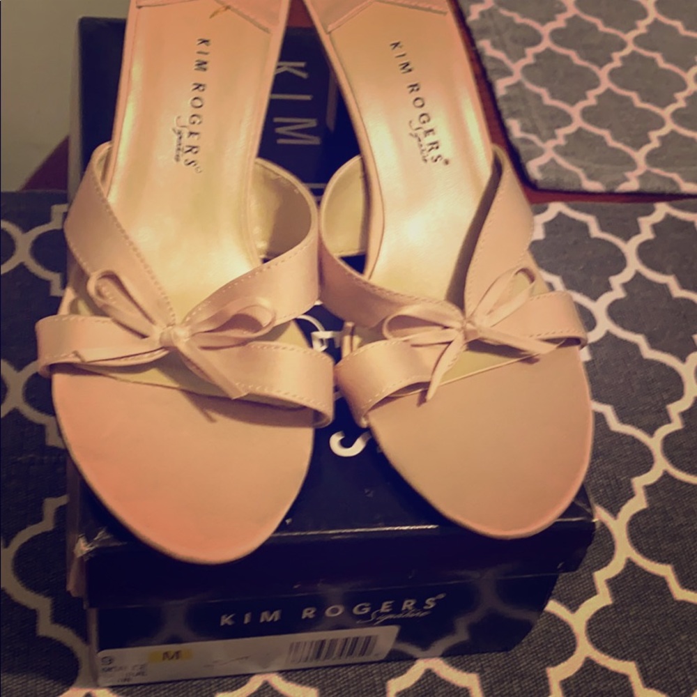 Kim Rogers heels tan gold